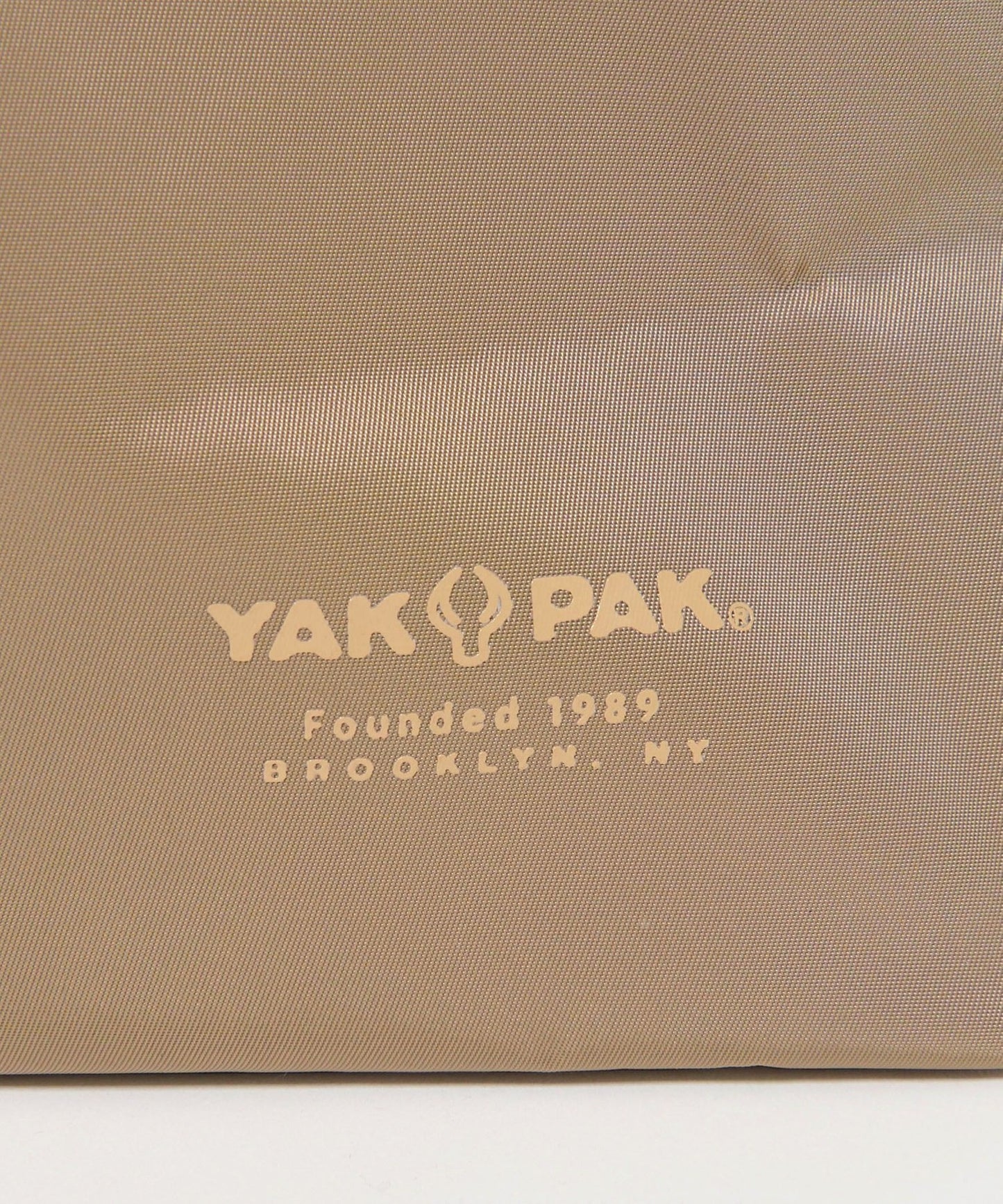 【BEAUTY&YOUTH】YAKPAK monkey time 兩用簡約質感斜背包