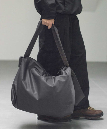 【BEAUTY&YOUTH】YAKPAK monkey time 兩用簡約質感斜背包