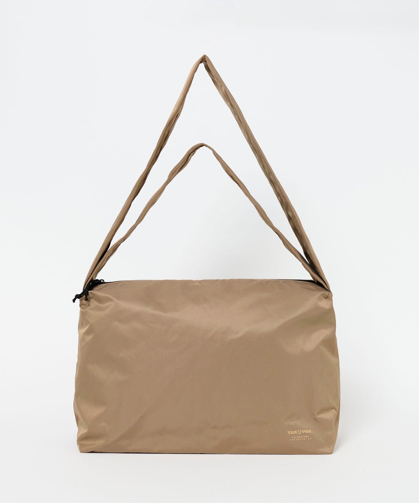 【BEAUTY&YOUTH】YAKPAK monkey time 兩用簡約質感斜背包