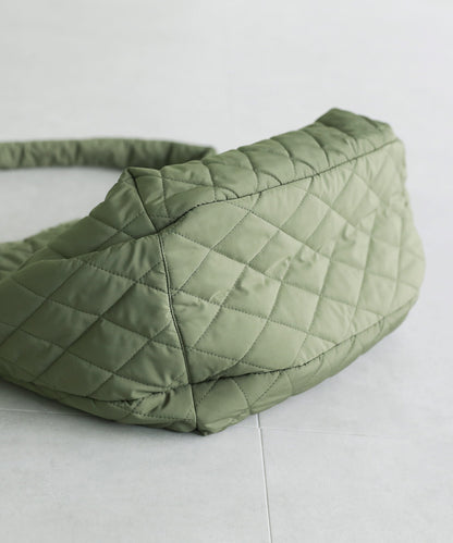 【ASTRONOMY】菱格紋絎縫超大肩背包 斜背包