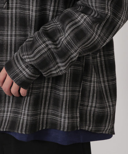 【LAKOLE】格紋連帽長袖襯衫