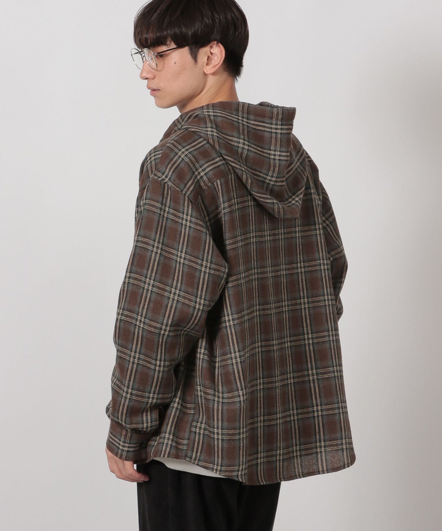 【LAKOLE】格紋連帽長袖襯衫