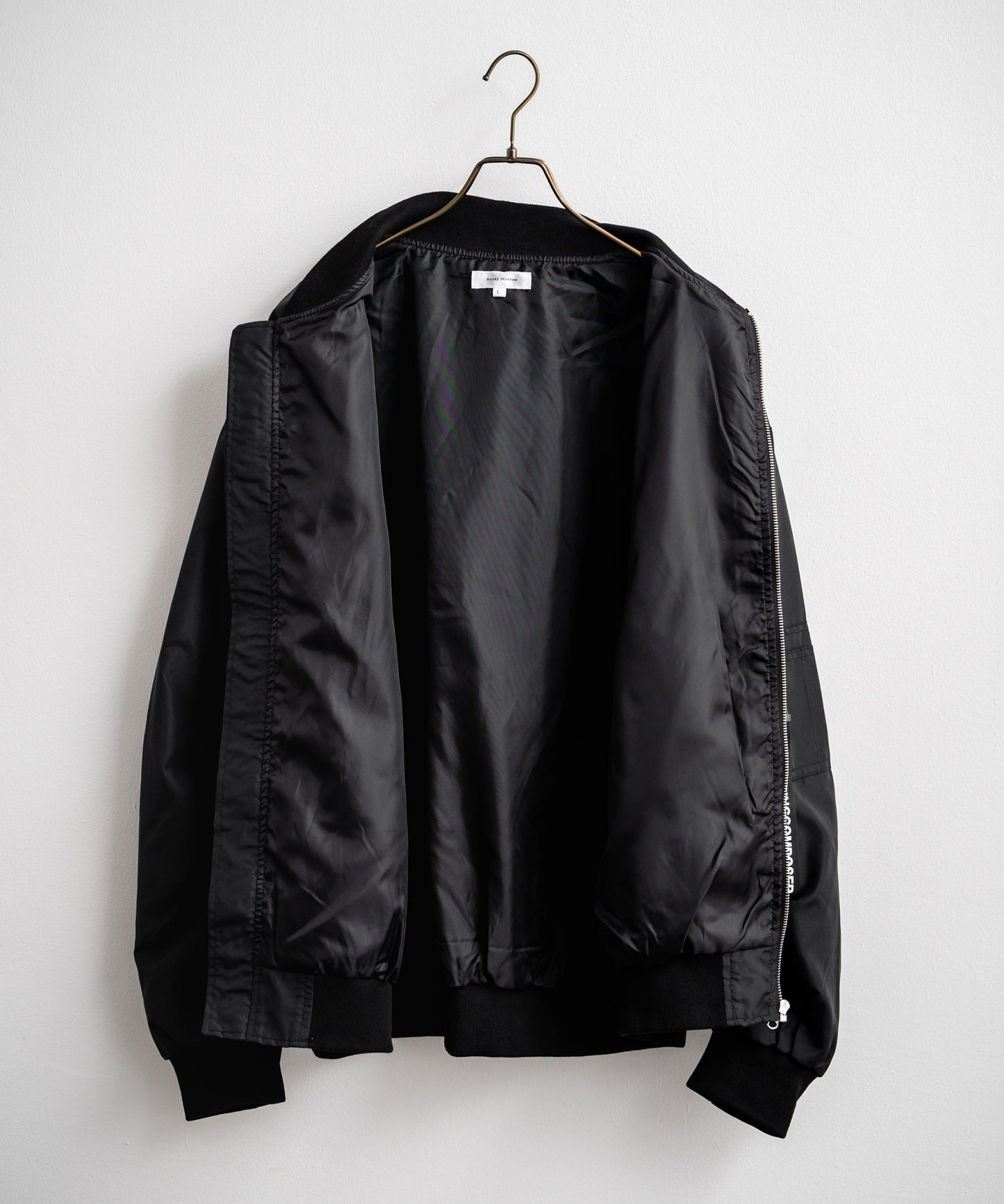 【Rocky Monroe】DEWSPO機能面料｜寬版 MA-1 飛行夾克 / 軍裝外套