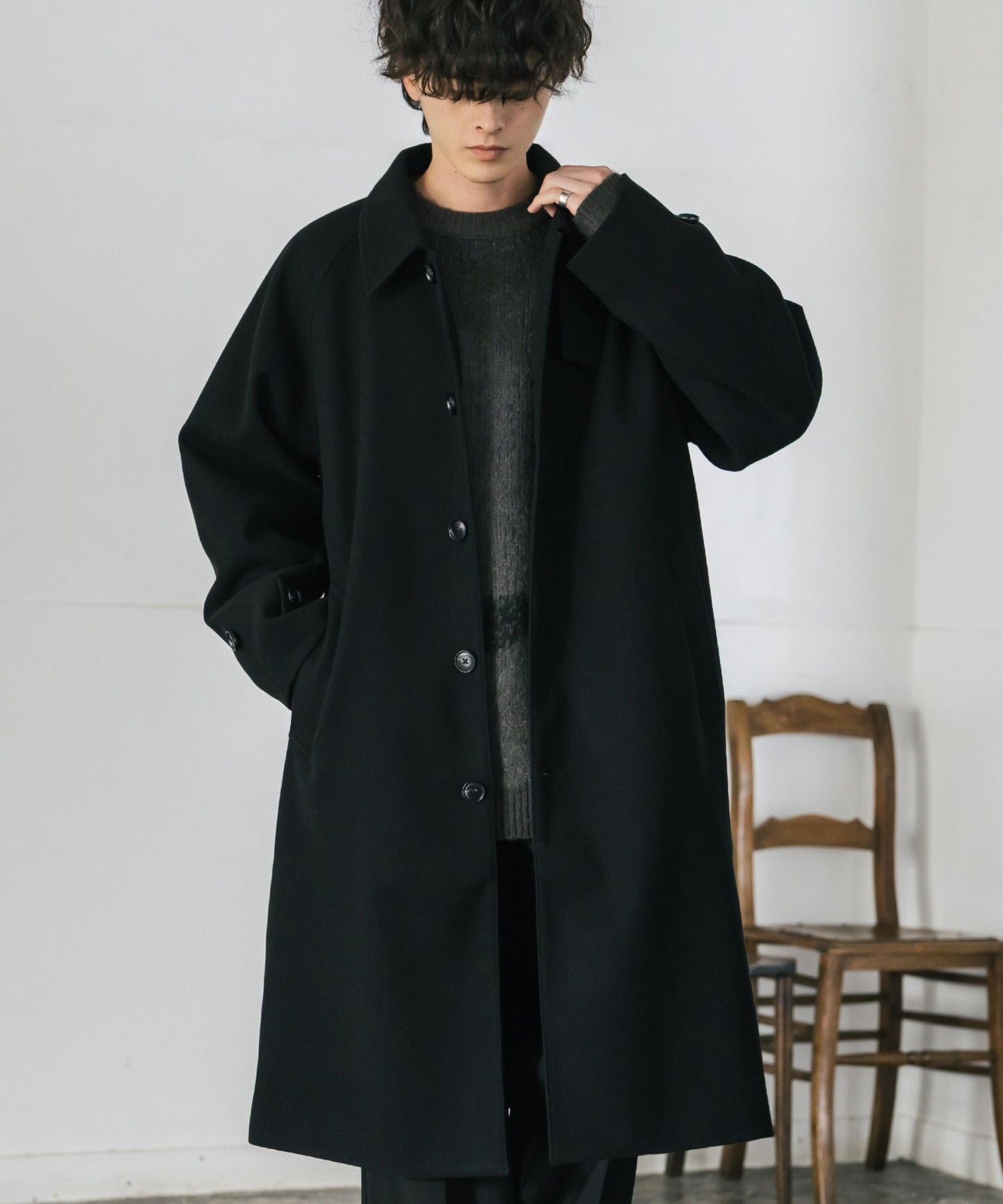 【Rocky Monroe】寬鬆版 T/M 萊格蘭袖長版單排扣大衣/兩用下巴帶立領設計