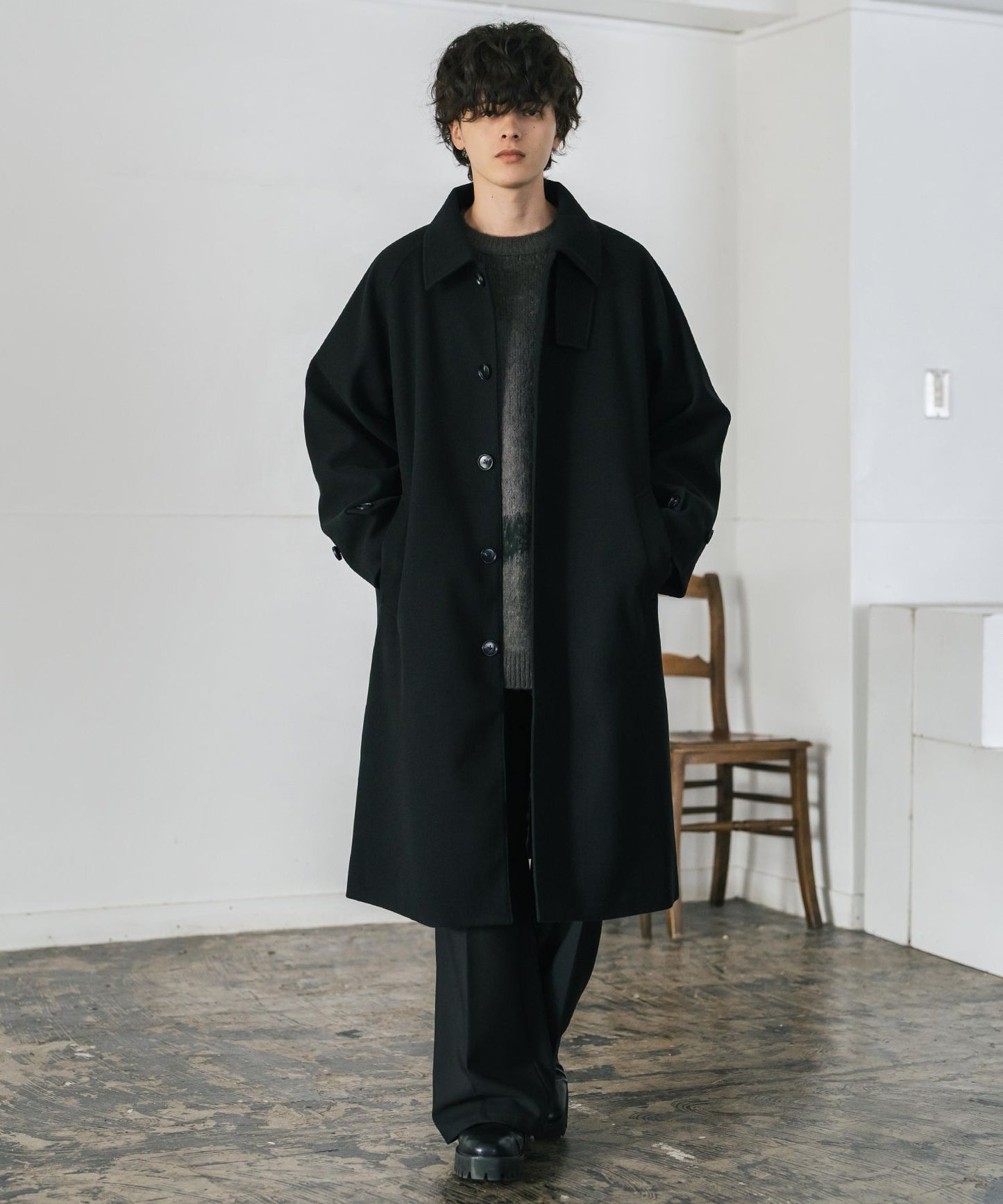 【Rocky Monroe】寬鬆版 T/M 萊格蘭袖長版單排扣大衣/兩用下巴帶立領設計