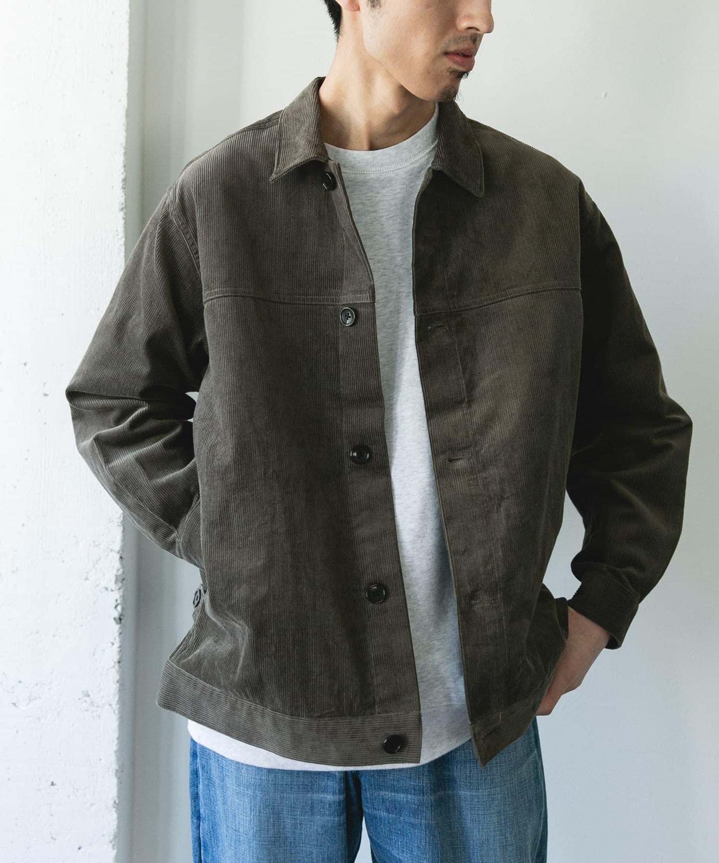 【URBAN RESEARCH DOORS】燈芯絨經典短版休閒夾克 外套