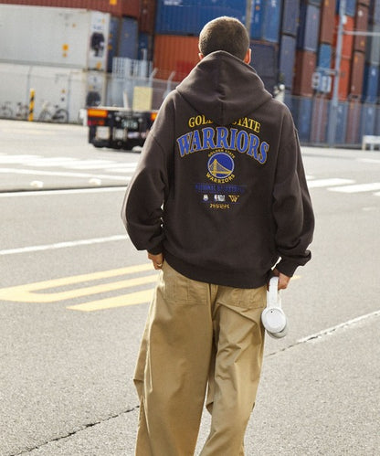 【MONO-MART】NBA系列 聯名款 復古風Warriors勇士隊刺繡印花帽T 日本預購