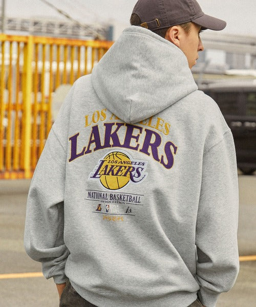 【MONO-MART】NBA系列 聯名款 復古風Lakers湖人隊刺繡印花帽T
