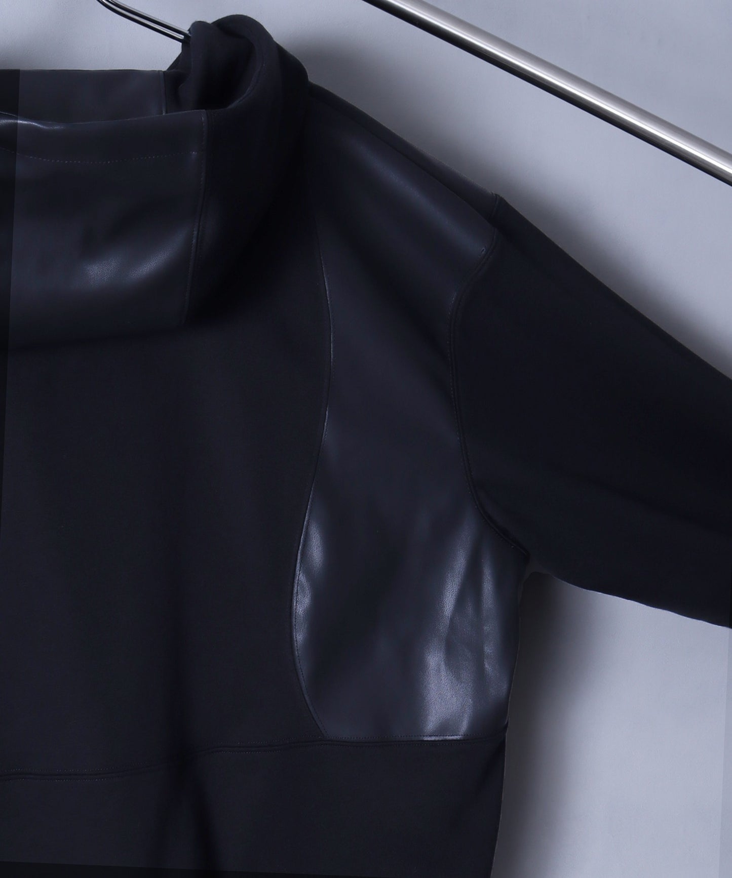 【Art re A】welise 質感仿舊加工PU皮革拼接連帽外套 日本預購